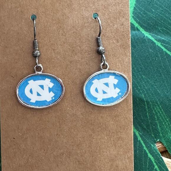 BOGO FREE North Carolina Tar Heels Earrings - Picture 1 of 5